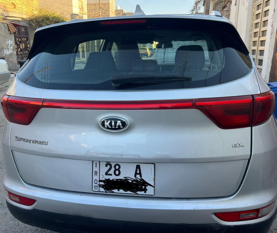 كيا سبورتج 
2017
وارد أمريكي 
بصمة تشغيل وبصمة أبواب 
شاشة 
كامرا خلفية 
تحكم ستيرن 
تخم تايرات جديد
باتري جديد كوري الأصلي 
سنوية جديدة 
رقم دولي جديد 
باسمي 
رقم نجف 
150  السعر 
الضرر بنيد
للتواصل واتساب ***********
