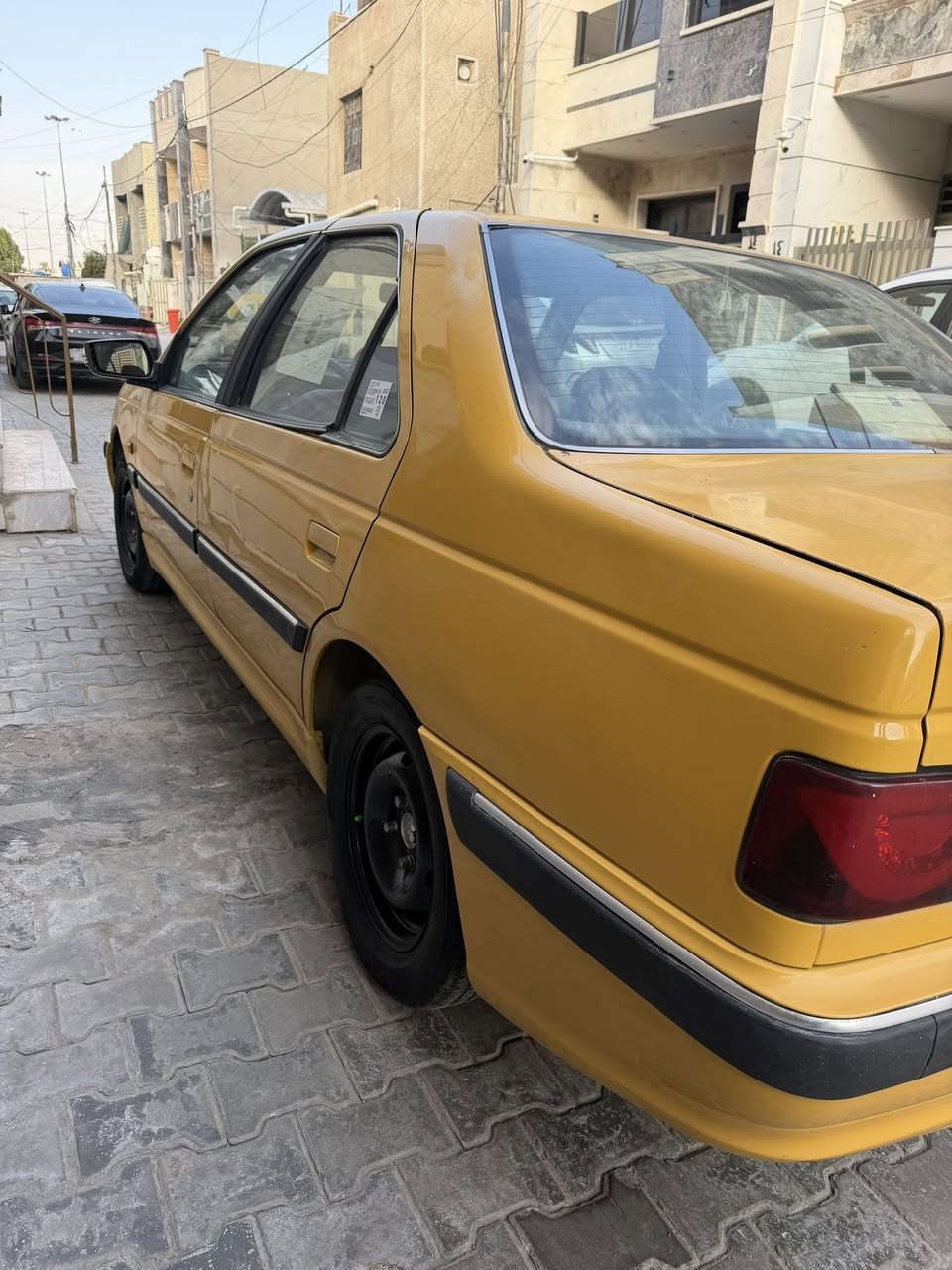 ‏سلام عليكم بيجو باص 2015 لا ضربه ولا صبغ ولا تبديل هي غرامات كل صفر بغداد قرب جسر البنوك رقم الهاتف *********** بس شراي اتصل فقط ￼￼
