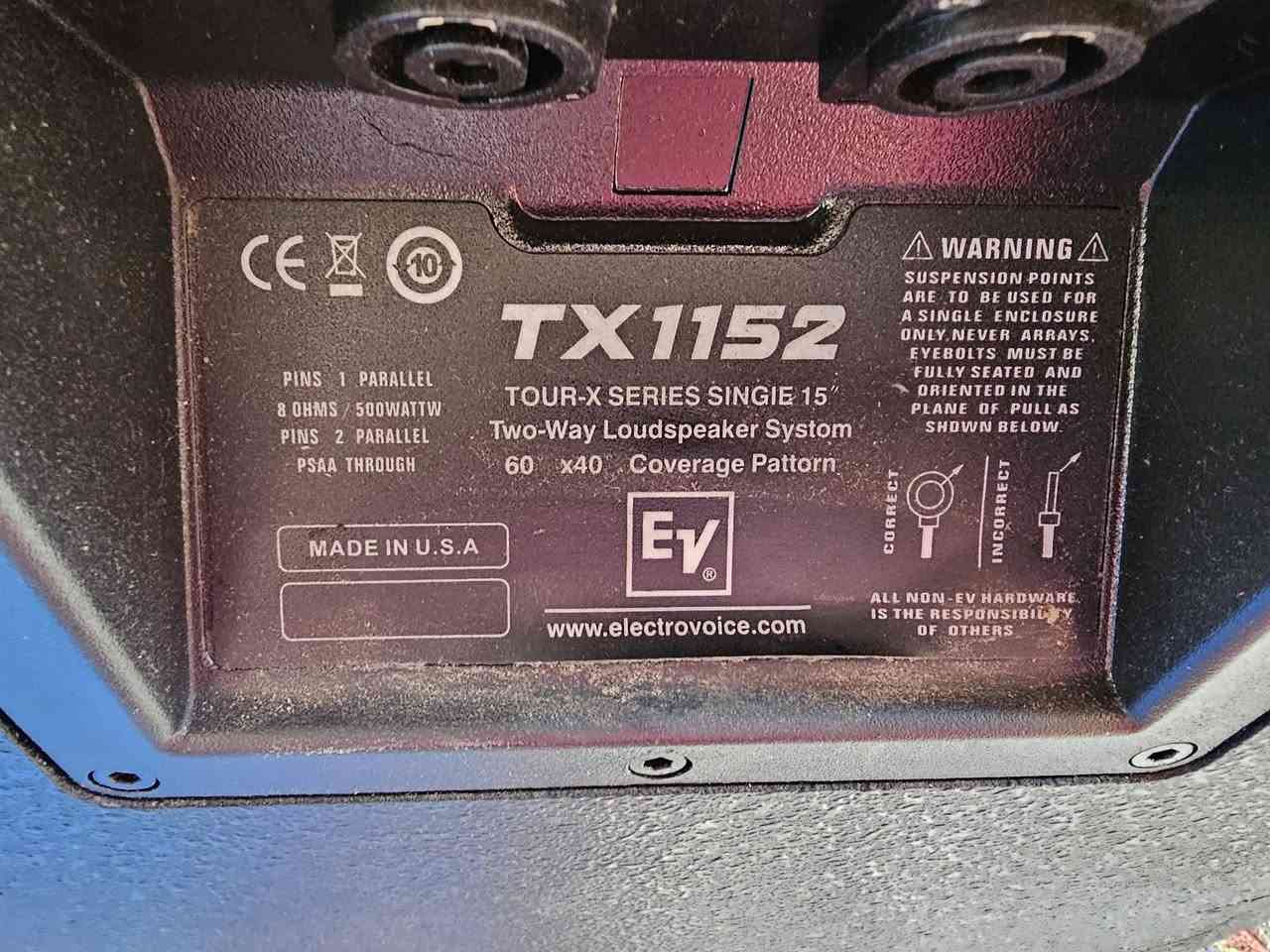 ياللة
سماعات زوج EV  صناعة امريكي   ١٢*١٥
سماعات مستخدمة ١٠ ايام بعدهن جدد 
سعر ٦٠٠ الف  
بغداد الحرية  توصيل موجود 
***********
