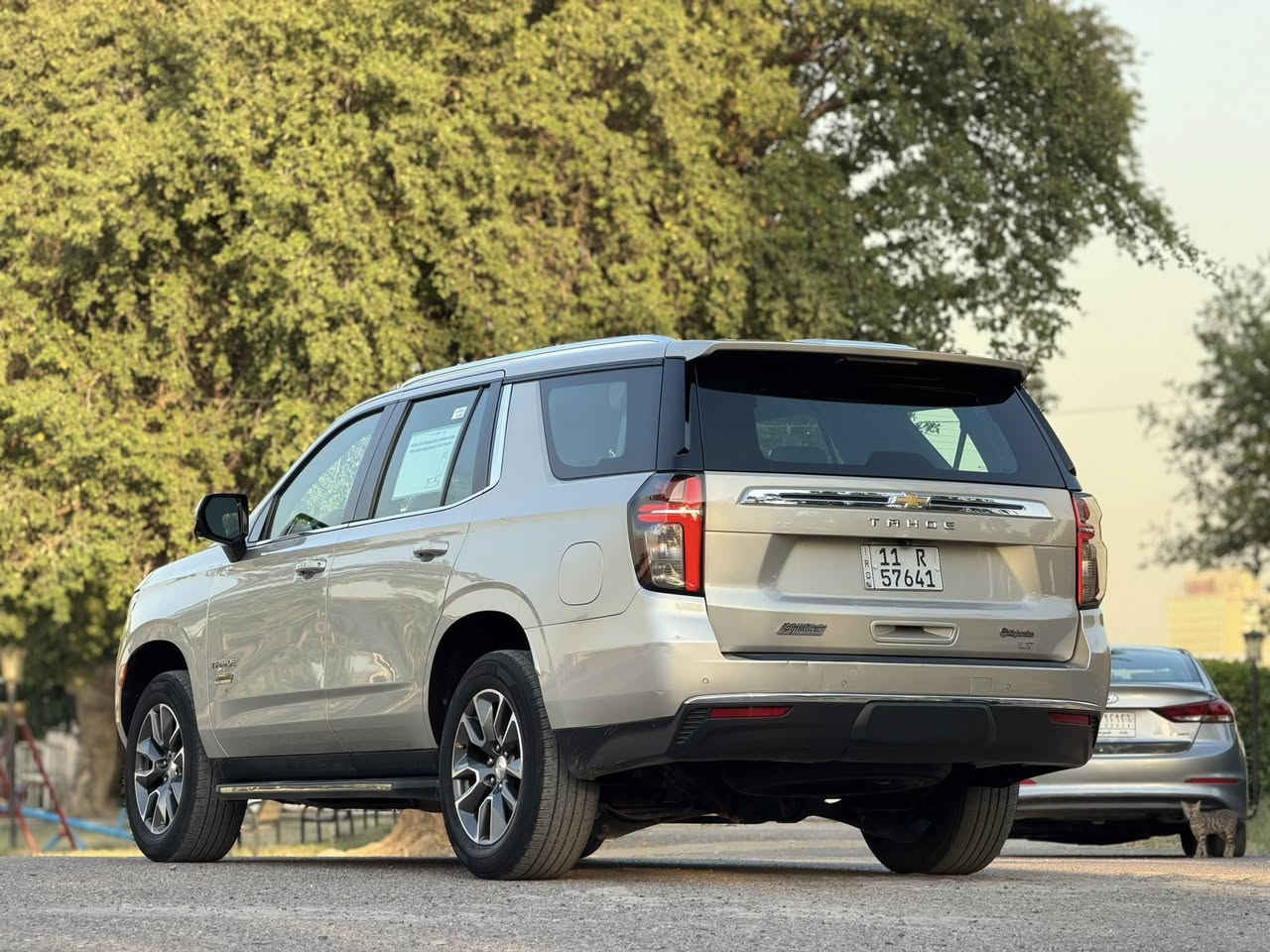 السلام عليكم
شوفرليت تاهو Chevrolet Tahoe
لون بيجي إمباير ميتاليك
مديل : 2023 خليجي وكالة المنصور
فئة : LT الفول عدا جكات وداتشو
ماشية : 136km الف
كفالة عامة السياره فقط بيها مكانين بارد
مواصفات فول 
بصمه تشغيل عن بعد بانوراما
كراسي جلد وكهرباء
داخل جوزي جلد 5 كامرات
شاشات رادار امامي خلفي جانبي 
ثلاجة اشاير مري مري شفط هيتر جنطة كهرباء ستيرن كهرباء تدفئة تبريد كشنات امامي خلفي
ومواصفات خير من الله هواي متخلص 
رقم بغداد تحويل شرط
السعر : 41$ يعني ( 4 شدات و 10 ) بيها مجال جداً بسيط
العنوان : بغداد اليرموك
***********

