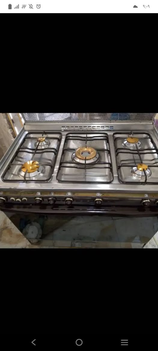 كريازي ٥اعيون وفرن شغال نظيف جدا ونار زركه أخو الجديد شرط الفحص اي استفسار هلرقم واتساب ***********
