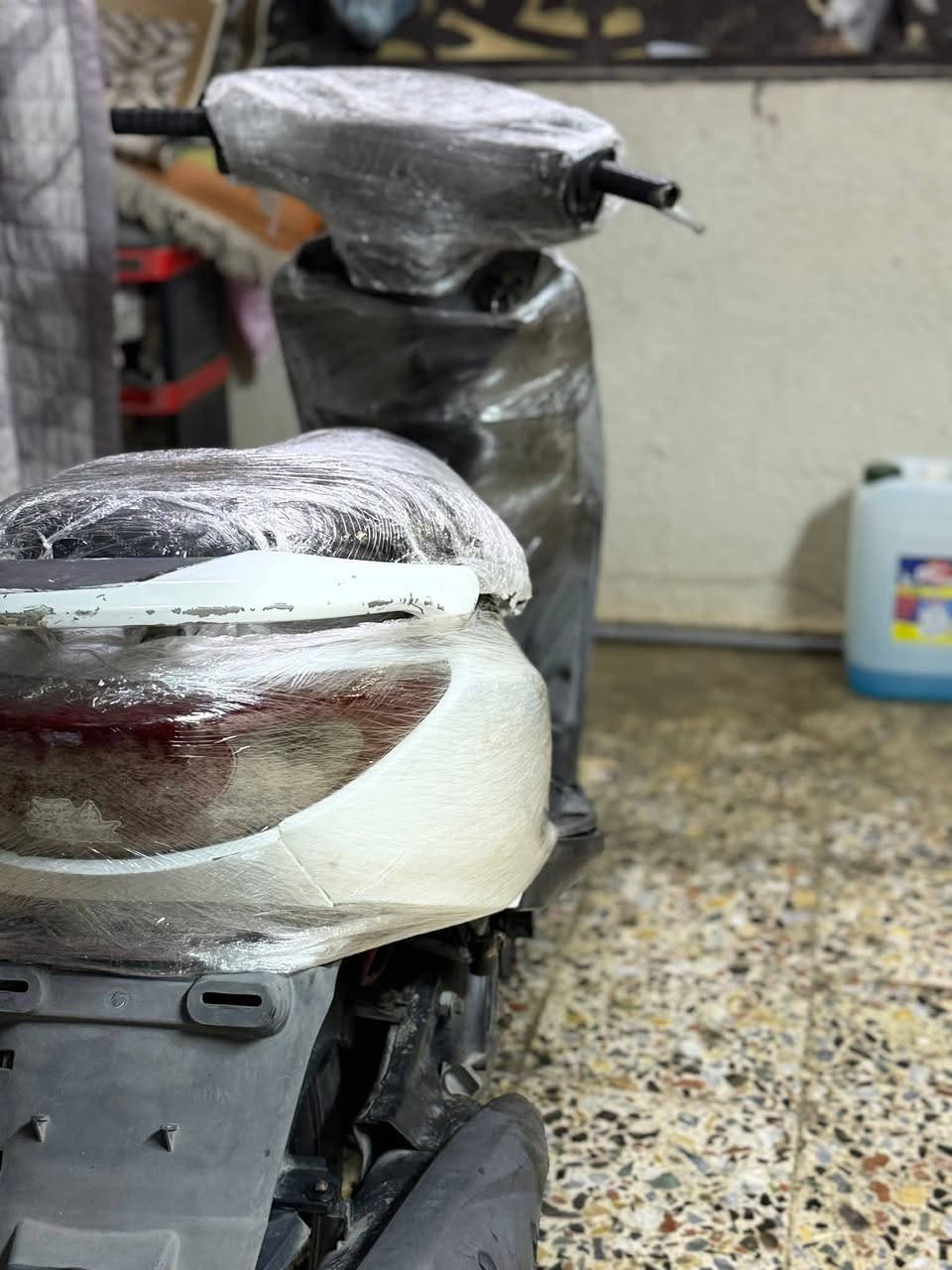 السلام عليكم دراجه بريز كابريتر للبيع 
مكفول نضافه كفرات 100/80 ما بيه اي نقص 

هاذا رقم تواصل ***********

مكان بغداد السعر 500 قفل
