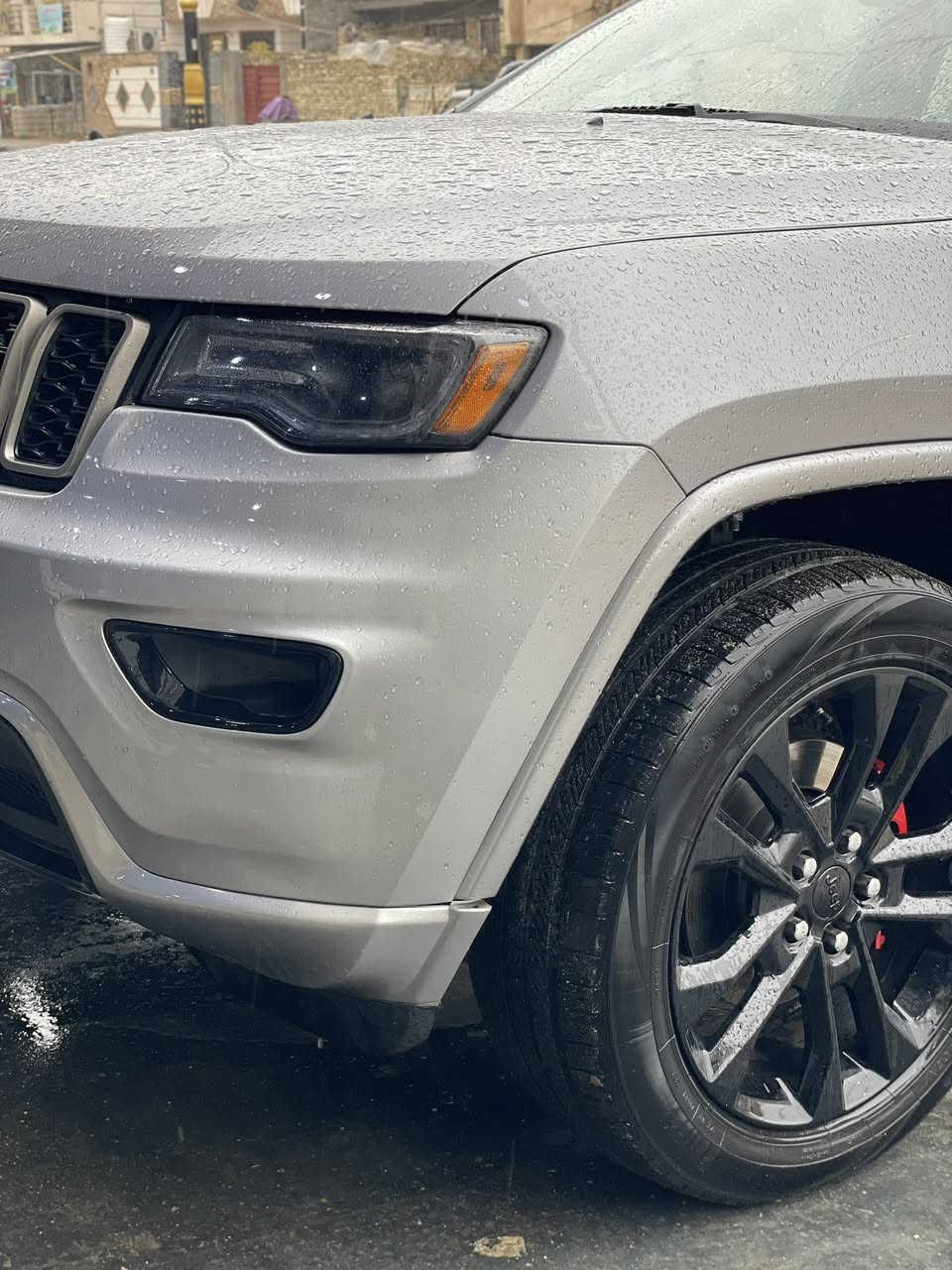 للبيع فقط
جيب ١٤ لمدتت بلاص فول مواصفات ميحتاج اشرح مواصفاتها  محدث ٢٠ 
السيارة دخول كلين اي ضرر مابيها كفالة عامة 
ماعدة شبر بجاملغ الخلفي اليمين بالعراق  مشخوط وصابغينة على كدة الشخط  باقي السياره كفالة كفالة 

سيارة جاهزة خير من الله ربع دينار ماتصرف عليها 

السعر٢٥٥ قفل 🔒 
***********
