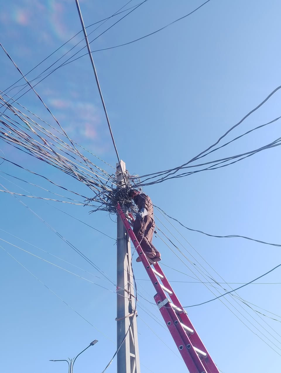 السلام عليكم يوجد لدينا كهربائي شد رئيسي كيبلات وظفائر وتاسيس وبيوت السعر مناسبل الاتصال على هذا الرقم 
***********
