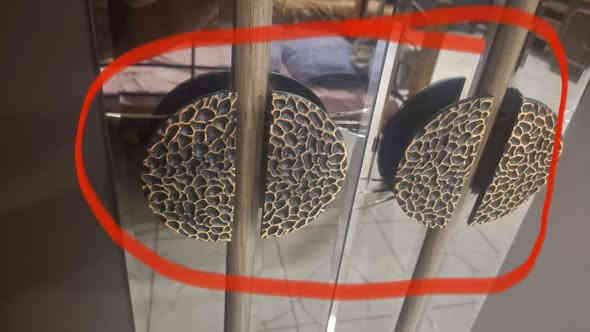 غرفة تركي للبيع
رحمة للكعبة مندوب مندوبة ليتصل ويتعب نفسة 
خصوصا المجمعات والبياعة شراية لان مبين 
10 قطع نسبة النظافة 80 بالمية 
فقط بيهة ضرر بالجامة مال باب الكنتور مامبينة كلش موضحة بالصورة 
سعرهة 800 وبيهة مجال بسيط 
تجي تكلب وتشوف عله راحتك وتفصخ وتاخذ 
والشراي عيوني اله 
مامتواجد عالفيس عالاتصال فقط 
عنواني بغداد المشتل 
***********
