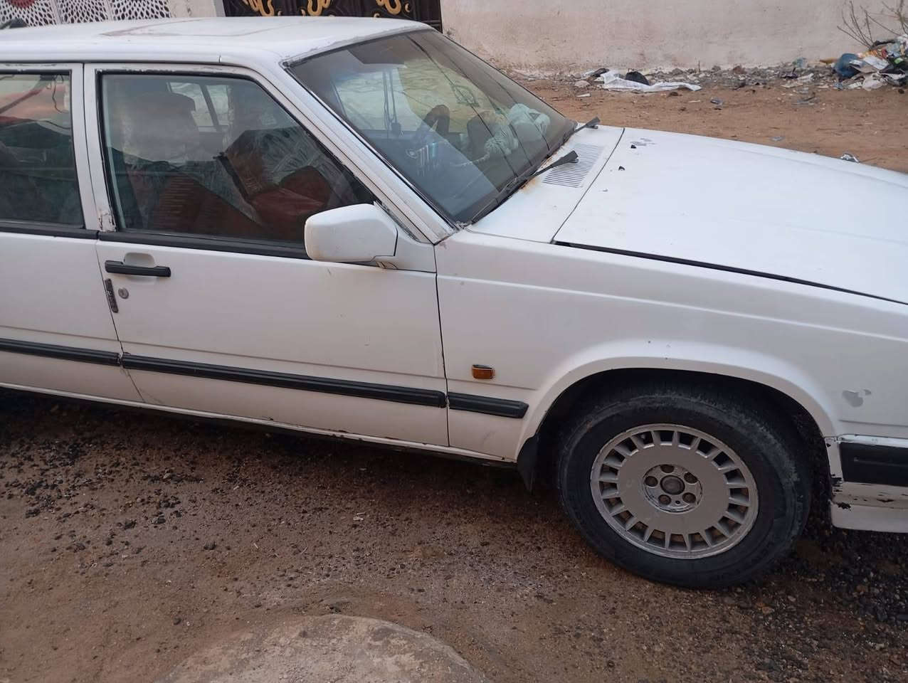 السلام عليكم فالفو رقم مثنئ سنونه نافذه مداور مباشر مكينه وكير ونجي بل كارتون حداديه تبريد تخم تاير لايت زنون كهربائات كلهاا شغله رجآ مكلف بل نشر التفاصيل اكثر  رقم صاحب السياره***********  مكان السياره الديوانية قضاء الشنافيه  السعر 45وبيهاا مجال
