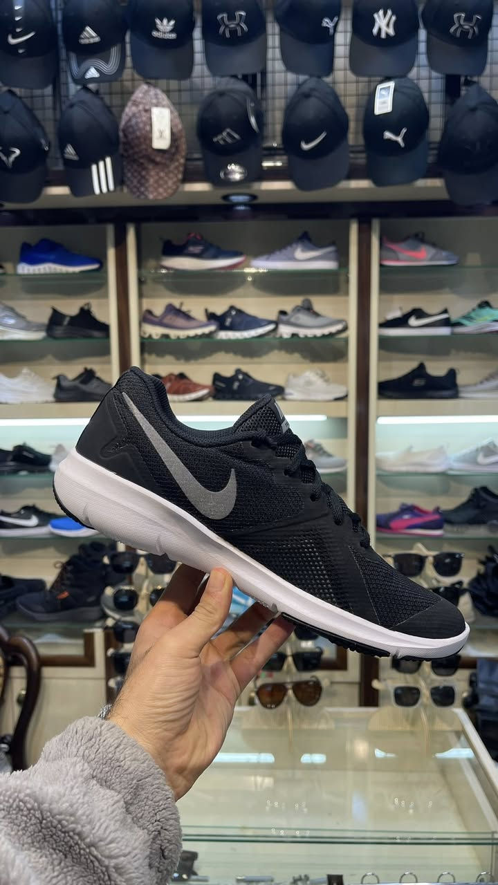 NIKE FLEX 🔥

بالة اوربية اورجينال 💯

القياس:  ٤٣

طول:  ٢٧،٥

توصيل السعر راسلني خاص 📩


**إذا كنت صاحب هذا الإعلان وتريد حذفه لأي سبب، رجاءا أرسل رسالة إلى الدعم الفني**