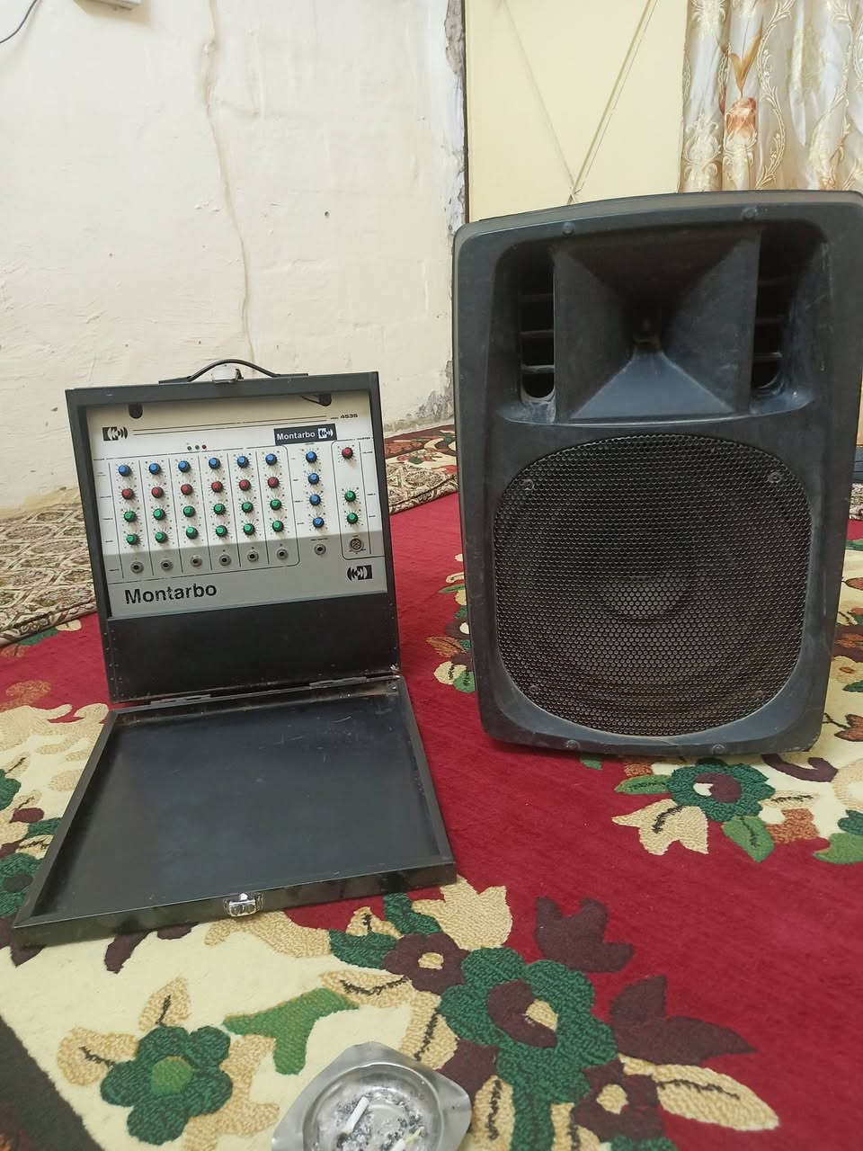 مكسر
ايطالي 
مع سماعه لبه ضاربه. لبه ياهوجه اصليه 
السعر 150
***********
