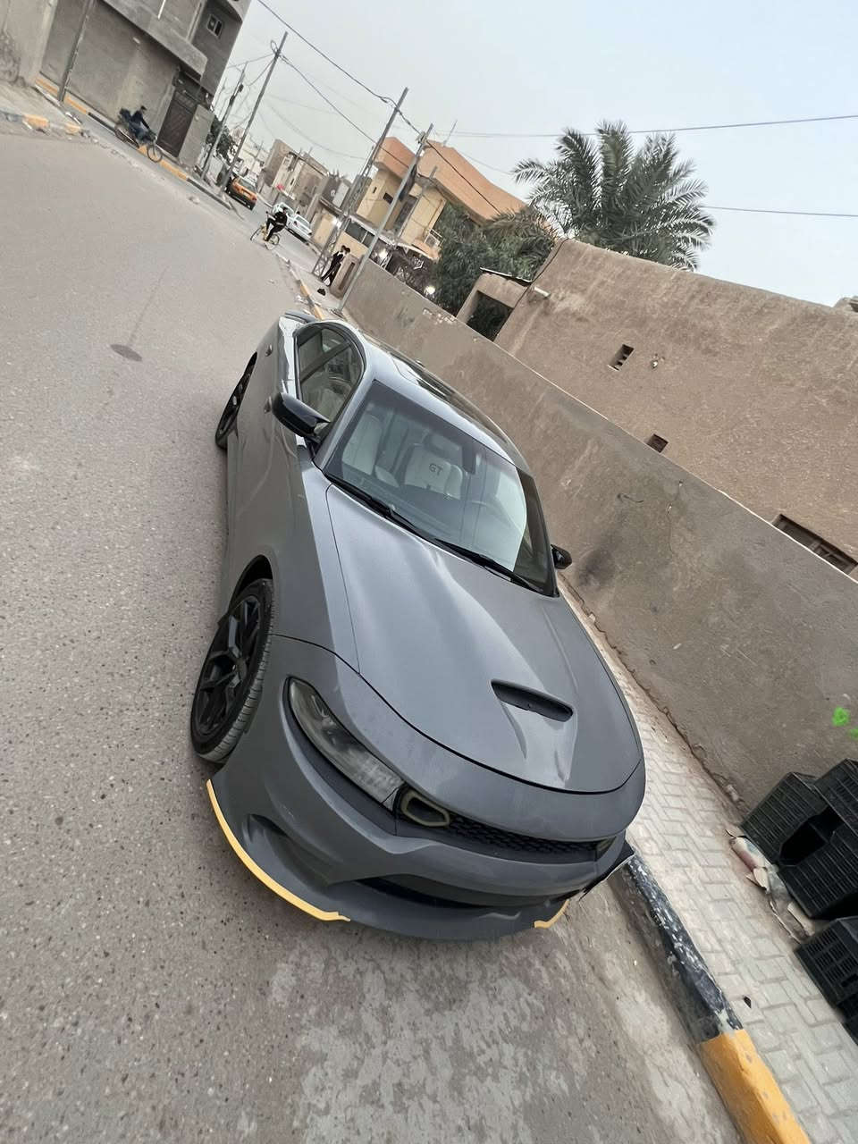 السلام عليكم
للبيع  جانجر موديل ٢٠١٩ موصفات تشغيل عن بعد فتحه مكينه 6 سلندر شاشه مكان السياره ديوانيه لاستفسار *********** او ***********
