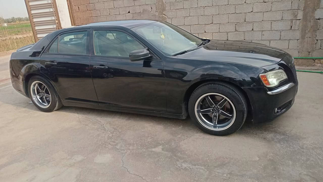 السلام عليكم 
اوباما موديل ١٢ اربيل بأسمي تحويل وكاله مباشر سنويه جديدة هزة جديد مكينه وكير تخم تاير كله جديد ومكفول حدادية أمامي وخلفي عربانه جديدة شاشه جبيرة كير طيارة ٨ نمر داخل جلد صاج ماشيه ١٧٧ حقيقي سيارة جاهزة ما ناقصها شي 
حادثها جاملغ وبنيد فقط السيارة صافيه لا شخوط   السعر ١٦٨ وبيها مجال  
مكان السيارة بابل 
***********
