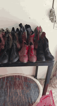 اسلام عليكم توجد لدينا بوتات نسائية السعر 5000القطعة ولادي وبناتي وطفال السعر 3000رقم المحل ***********
