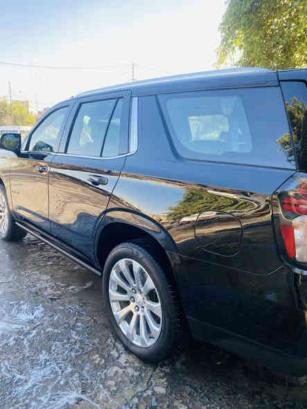 🚙 شفروليه تاهو Premier 2021

السعر:48,000$
المسافة: 50,000 كم
الضرر: باب خلف السكن بارد وصبغ فقط — وبقية السيارة مكفولة كفالة عامة

⸻

تفاصيل السيارة:
 • فئة Premier الأعلى من التاهو
 • محرك V8
 • دفع رباعي 4×4
 • فتحة سقف
 • مقاعد جلد مع تبريد وتسخين
 • تبريد للصف الثاني
 • صف ثالث كهربائي
 • شاشة وسطية كبيرة + نظام Bose
 • شاحن لاسلكي
 • بصمة + تشغيل عن بُعد
 • كاميرات 360 وحساسات كاملة
 • رادار — تنبيه مسار — نقطة عمياء
 • مثبت سرعة ذكي
 • جنط أصلي — مرايا كهرباء — LED كامل

⸻

ملاحظات عامة:
 رقم الهاتف:- ***********
