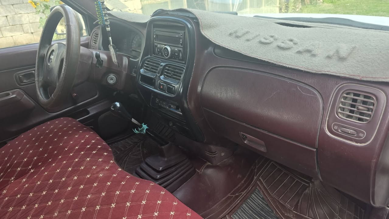 السلام عليكم
سياره بيك اب مثل مموضح بالصوره موديل 2008 رقم واسط مابيهه صبغ مكفوله للاستفسار الاتصال على هذا الرقم ***********
