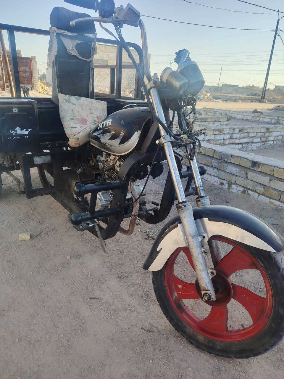 سلام عليكم ستوته متيأر مديل ١٧
أوراق ركبته بيه لحيم  مكينه مجفته بديه نضيف

المكان النجف سواق تلعفر ***********

السعر 600
