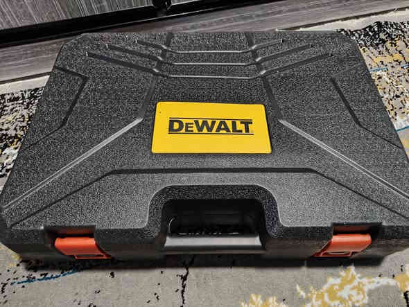 سلام عليكم دريل شحن او دريل لقمه او كوسره ١٢٥ حجم شاحنه سوبر جارج ٧٥ وتوصيل مجاني وذا انتا تجي تأخذه ٣ تقص من السعر كركوك *********** واحد اذار بطارية ٢٠٢٥موديل
