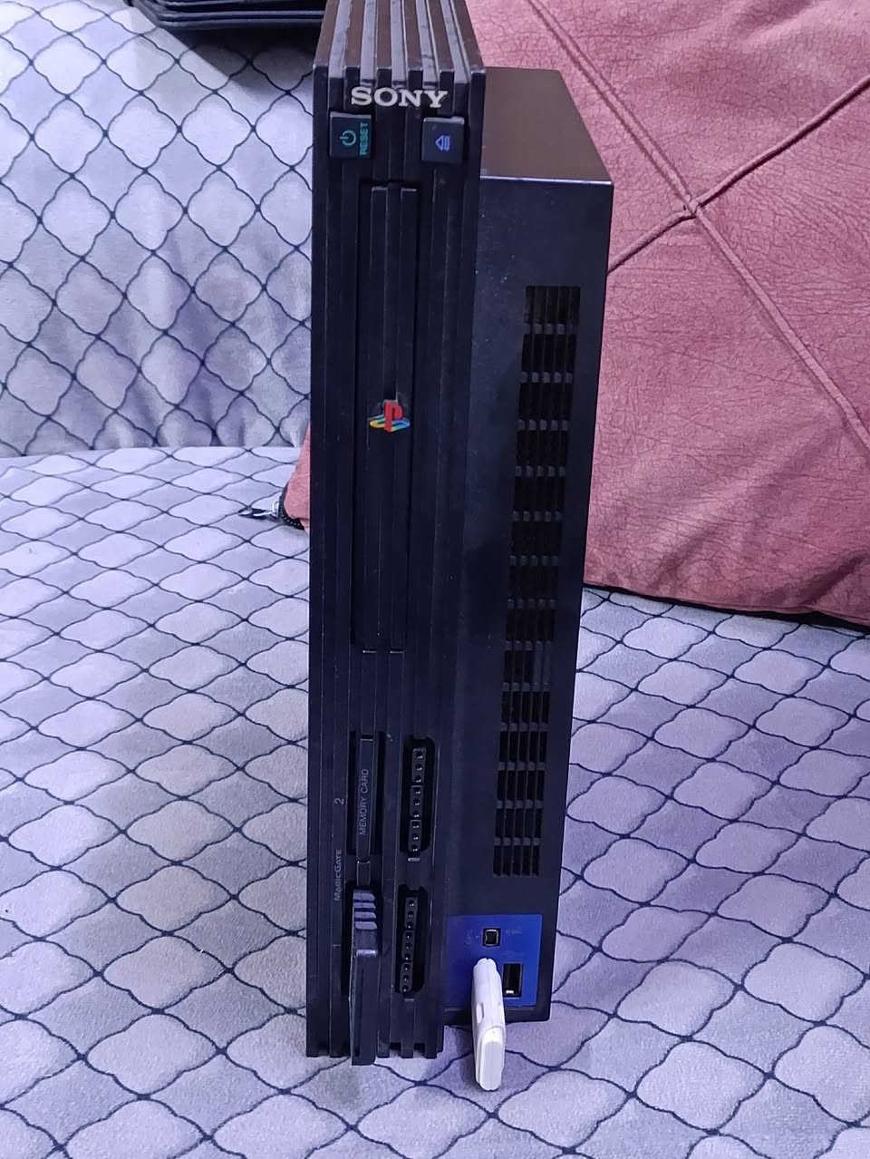 سلام عليكم
بلي ستيشن 2 فات وياة فقط هارد وميموري اصلي( ياباني) مو صيني اجاني من امزون 

 كيبور للايباد او حتى للتلفون يصير (الماني) اصلي هم اجاني من امزون 

مكاني بغداد زعفرانية موجود ماسنجر  خاص

السعر قيم واخذ


**إذا كنت صاحب هذا الإعلان وتريد حذفه لأي سبب، رجاءا أرسل رسالة إلى الدعم الفني**