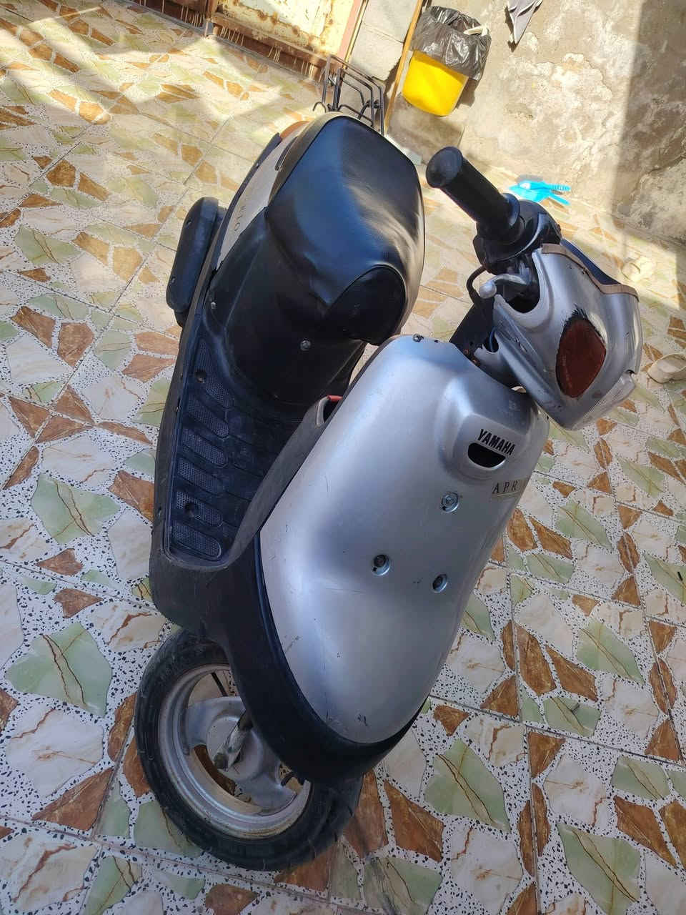 دراجه بطه يوماها اوراق كامله شغاله هندر واحد كله شغال بيها عوزها باتري فقط 
مراوس بأيرانيه حتى لو بدون اوراق للعنده ايرانيه ينزلها بالتعليق ***********
