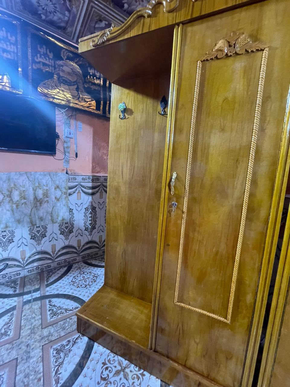 غرفه عراقيه تفصال نظيفه البيع سعر ٩٥٠ بيه مجال قليل عنوان زبير ***********
