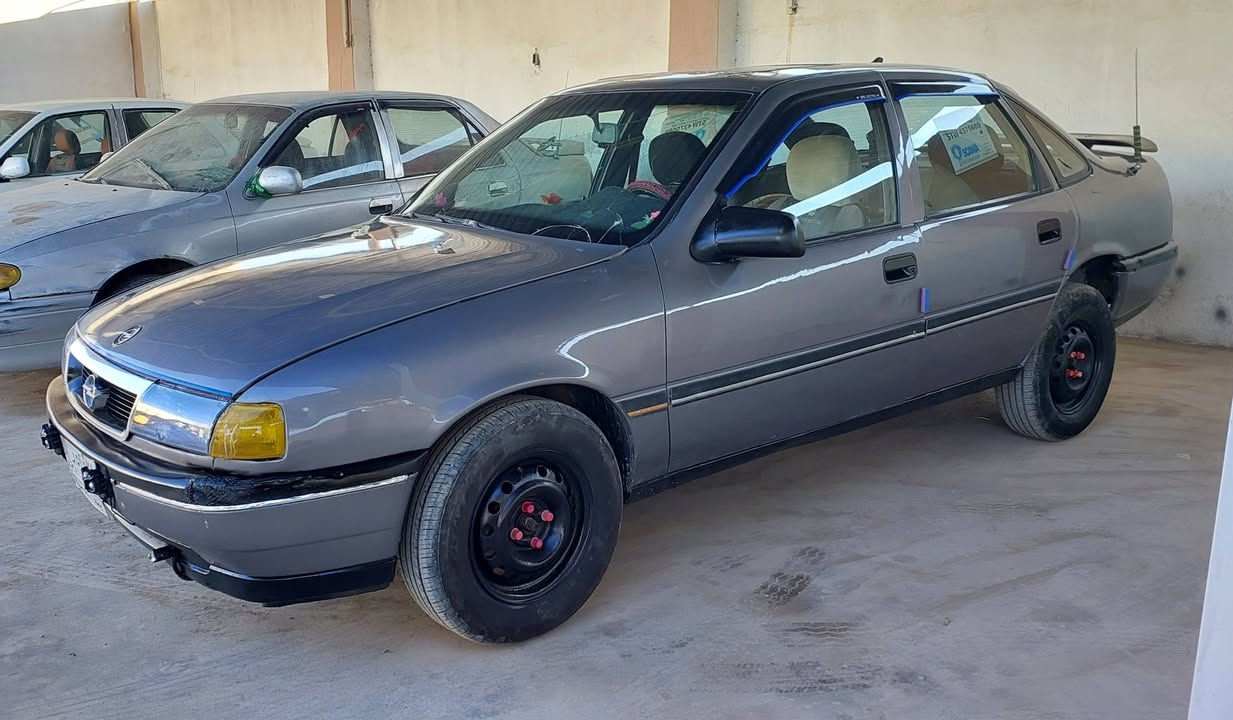 اوبل فكتره موديل ٩٢محرك ١٨
رقم بغداد كير محرك صدر كل نضيف مابيها اي نقص 
سياره مصبوغ جمالية من دون ضربه
كامله مابيها اي نقص 
سعر[ ٣٥] ورقه وبيها مجال 
معرض الأخوين 
ديالى / دلي عباس مدخل الحي الصناعي 
هاتف ***********
