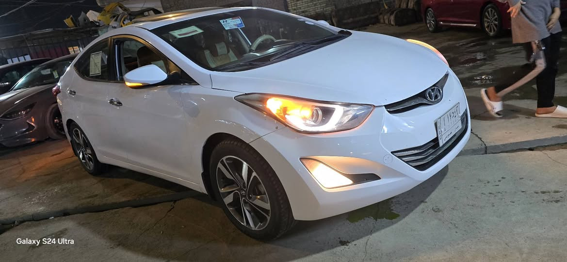 السلام عليكم
النترا ٢٠١٥ خليجي 
بيها جاملغ امامي صبغ اثر تشليع الصبغ 
ولباقي كفاله عامه 
فول مواصفات ١.١ 
٤ بصمات 
فتحه كشن كهربائي 
تبريد قطعتين 
٤ انظمة قياده 
كير مكينه كفاله تبريد ثلج حداديه تخم تاير كله جديد 
مكينه ٢٠٠٠ دوش 
السعر ١٢٠ 
ميسان العماره ابو رمانه 
***********
