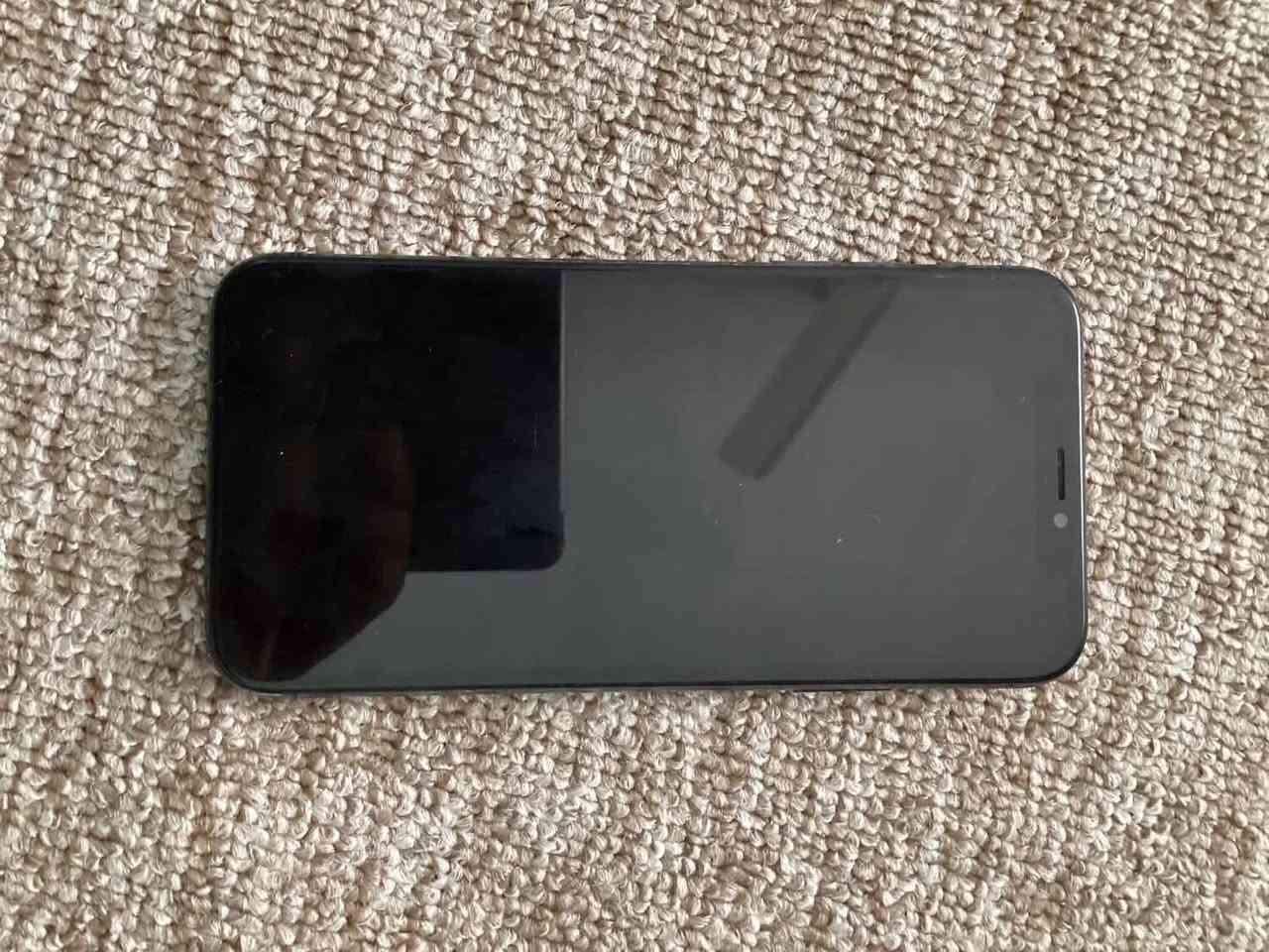 ايفون اكس العادي X الاسود
الذاكرة 64
البطارية 86
النظافة الجهاز 100/100 شرط من الشروط الجهاز لاداخل صيانة لامفتوح لا مبدل اي شي بي
فقط ظهر الجهاز بي فطور فقط ...
السعر 175 قفل قفل 
بغداد ***********
