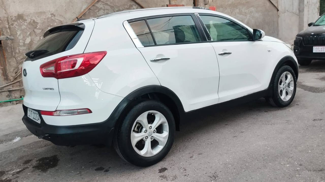 سبورتج خليجية بيه عرقجين مبدل تصليح درجة اوله مكينه وكير وصدر تبريد خير من الله مصفره سنوية جديدة السعر 98 مكاني بغداد سياره جاهزه  مكاني بغداد ***********
