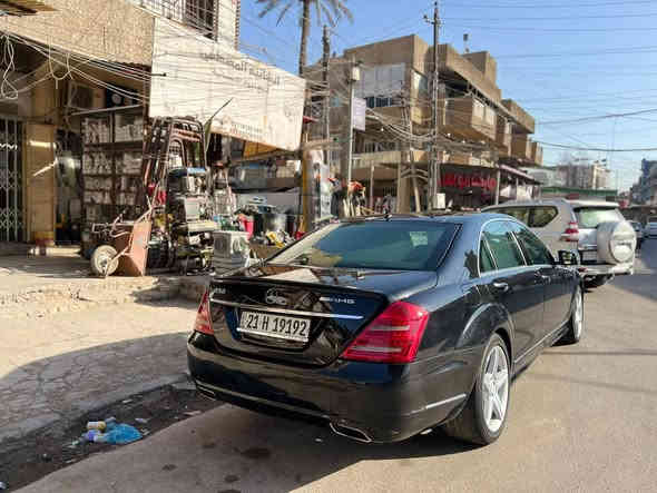 السلام عليكم مرسيدس بنز موديل 2007 محرك ستة سلندر باب طويلة السيارة فول رقم سليمانية بسمي بيها ثلاثة قطع تبديل ومصبوغات بيع او مراوس حسب القناعة العنوان بغداد ***********
