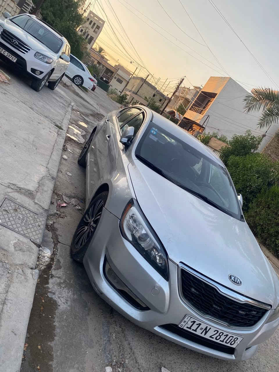 سلام عليكم للبيع سياره كيه كادنزه موديل ٢٠١٢/خليجي سياره نضيفه وجاهزه من كلشي بيهه ثلاث قطع صبغ مري شفط السعر ٩٥للستفسار على هاذه الرقم(***********
