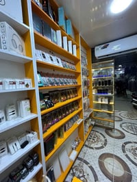 محل تلفونات • مؤثث كامل • سوق المفرق