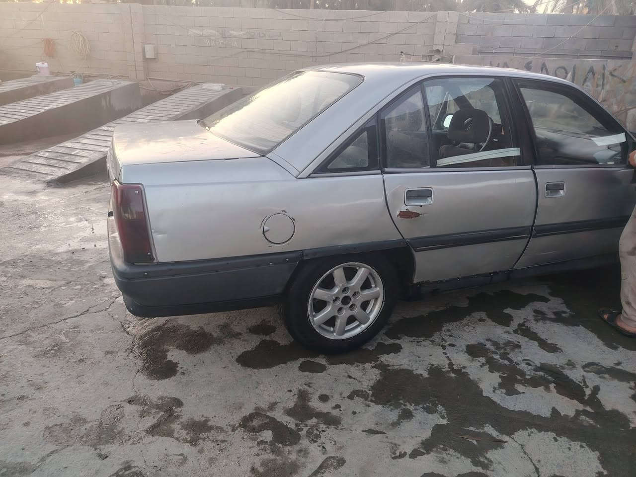 ياالله سلام عليكم اوبل البيع موديل 89 رقم جديد سنويه 29 محرك جديد كير صدر كهربائيات شغاله  زنون عالي  ناصي سعره 20 بيه مجال مكن هيت حي البكر رقم هاتف ***********
