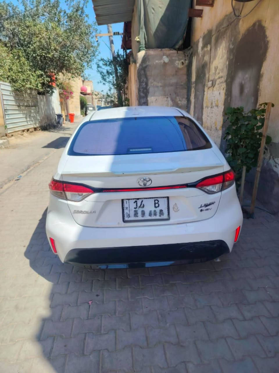 تويوتا كورلا ( هايبرد، LEVIN ) للبيع .( رقم بصرة،   باسمي ، لون ابيض ).
موديل (2025).
ماشيه (24)، ( زيرو ).
سياره مكفوله من الصبغ والبارد      (  ).
السعر150 )  .***********

مواصفات السياره : فول مواصفات .
( سلايت رووف ، بصمه ، هند بريك بصمه ، اوتو هولد ، مود درايف NORMAL ، POWER ، ECO ، مانع انزلاق ، شاشه ، كاميرا خلفيه دواره ، رادار ، تحكمات ستيرن جهتين ، كروس سرعه ، قطعتين تبريد ، تبريد شاشه ، ايرباكات عدد (8) ، لد امامي ، لايت زينون عالي ناصي ، اشاير بالمري ).
