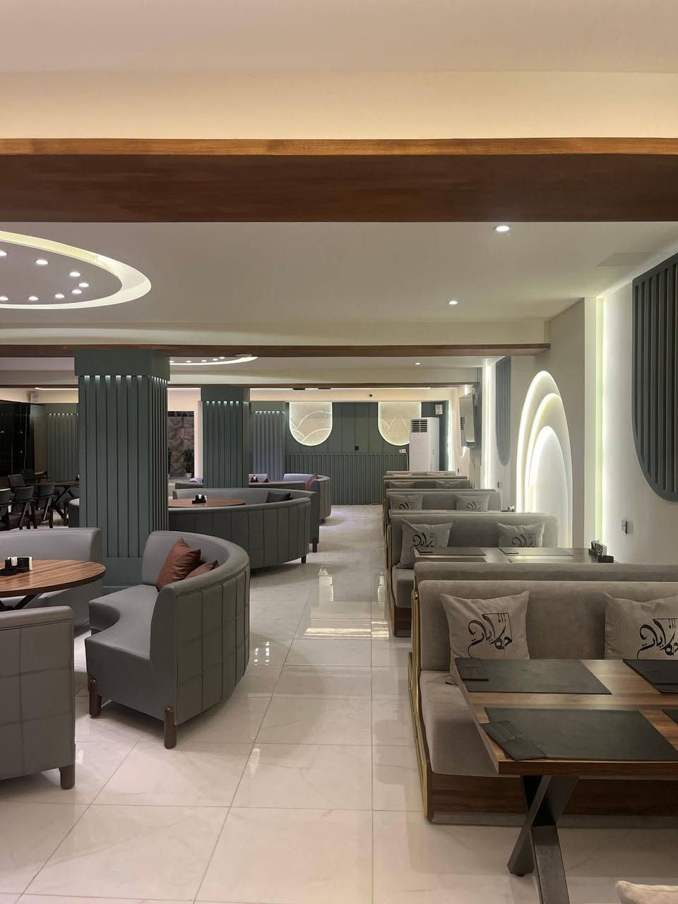 فرصة استثمارية مميزة مطعم في مدينه الرمادي على نهر الفرات للبيع مساحة الأرض ٢٥٠٠ متر


**إذا كنت صاحب هذا الإعلان وتريد حذفه لأي سبب، رجاءا أرسل رسالة إلى الدعم الفني**