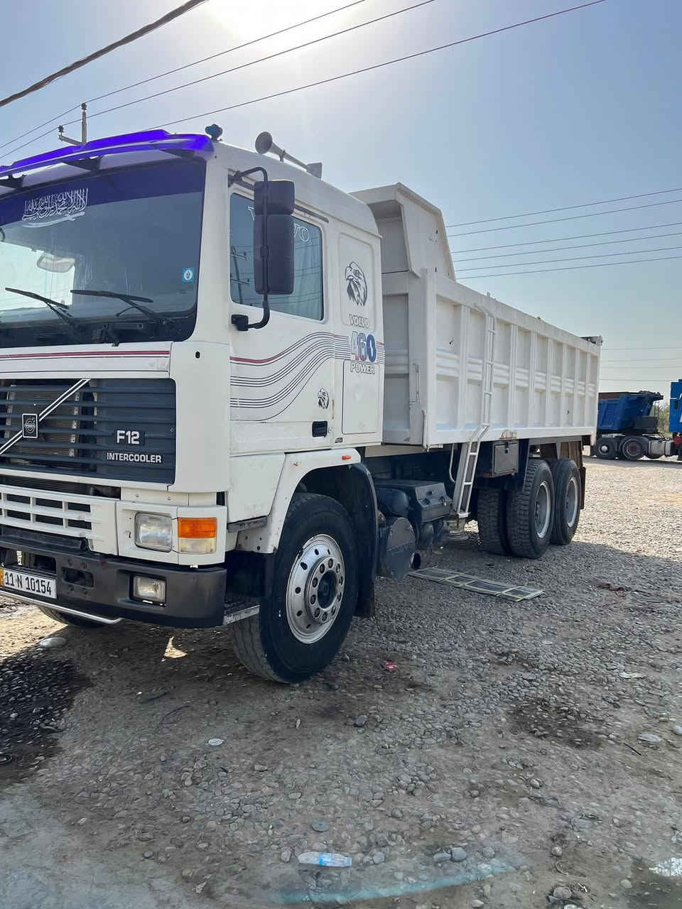 السلام عليكم للبيع فالفو 
مديل 93  مكينه 22مجفته جديد كير 3x3 
مجموعه النكي 
تخم تاير 
رقم بغداد نكليزي  لل 2030 
تبريد 🥶 
الاسعر 290 بيه مجال 
للاستفسار ***********
