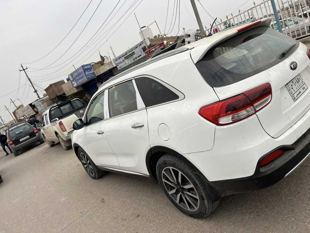 السلام عليكم سياره نوع كيا سورنتو وارد خليجي بيها صبغ مكفوله من الگلبه والگص حجم المحرك 6 سلندر 3600 سعتةعدد الركاب 7 تبريد 3 قطع مواصفات فول واحد عل واحد بصمه شاشه تحكمات بردات حساسات كامرات اشاير مري جنطه كهربائيه هوايه مواصفات بيها السعر 148 الشراي يتصل مكان السياره ميسان ***********//*********** رقم بغداد
