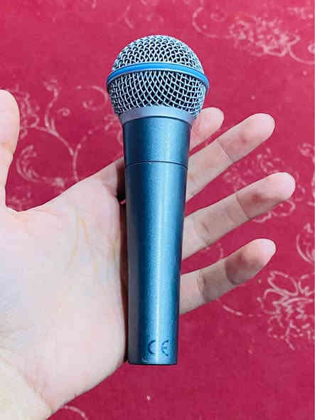 لاقطة شور مع سماعات دب عدد اربعة 4️⃣ 

اثنين حجمهن وسط السعر = 300 الف الزوج 2️⃣ 
واثنين حجمهن صغير السعر = 150 الف الزوج  2️⃣ 
ولاقطة شور استعمال قليل السعر = 125 الف 🍃 

المكان : الناصرية - حي التضحية 
للاستفسار المراسلة او الاتصال  على الرقم 
***********

والأسعار ليست نهائية 

(وضمان التشغيل لكل الأجهزة المعروضة) ناصرية
