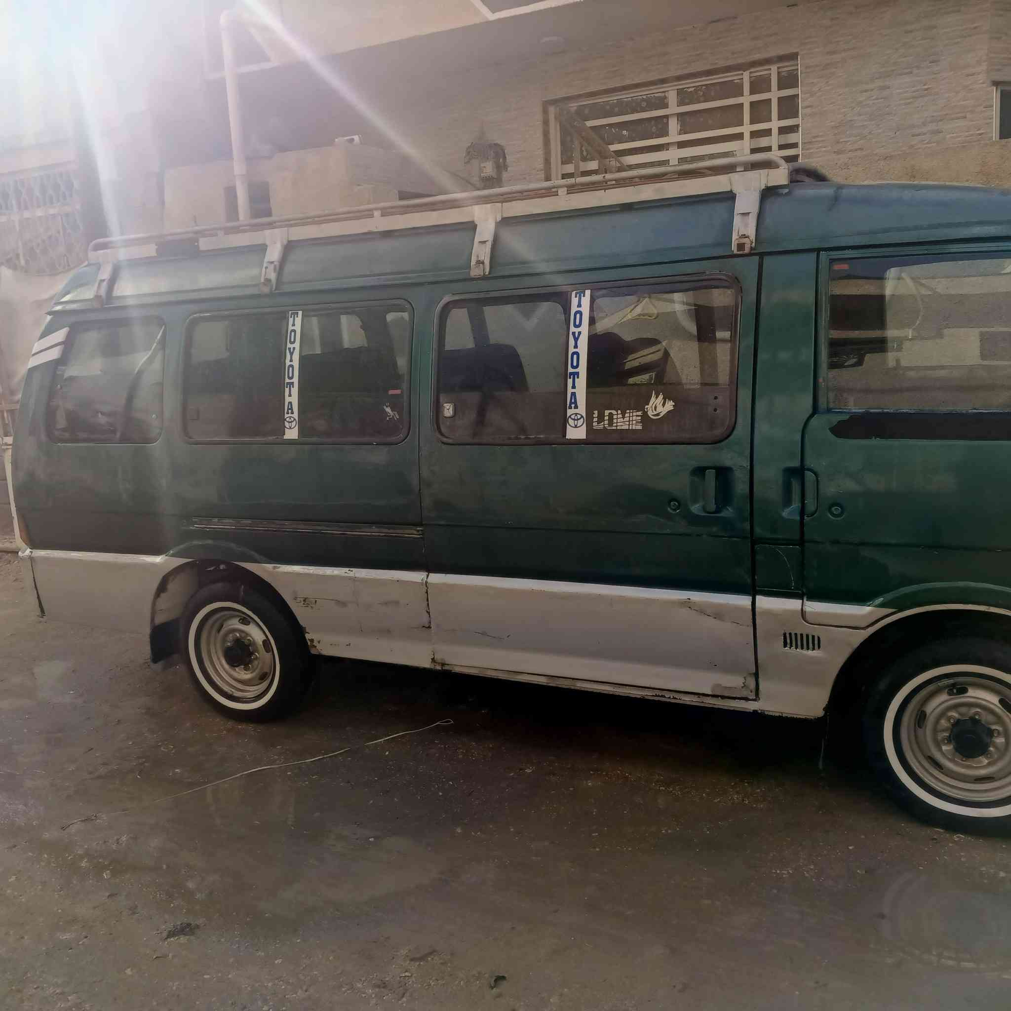 سلام عليكم كيه اسيه للبيع سيارة موديل1995 جاهزه مكينه كير حداديه تخم تاير كرهبائيات خير من الله سيارة كبل لشارع راعيه يريد مداور مصفره غرامات السعر 50او بيه مجال رقم الهاتف *********** ملاحضه السنويه ل28
