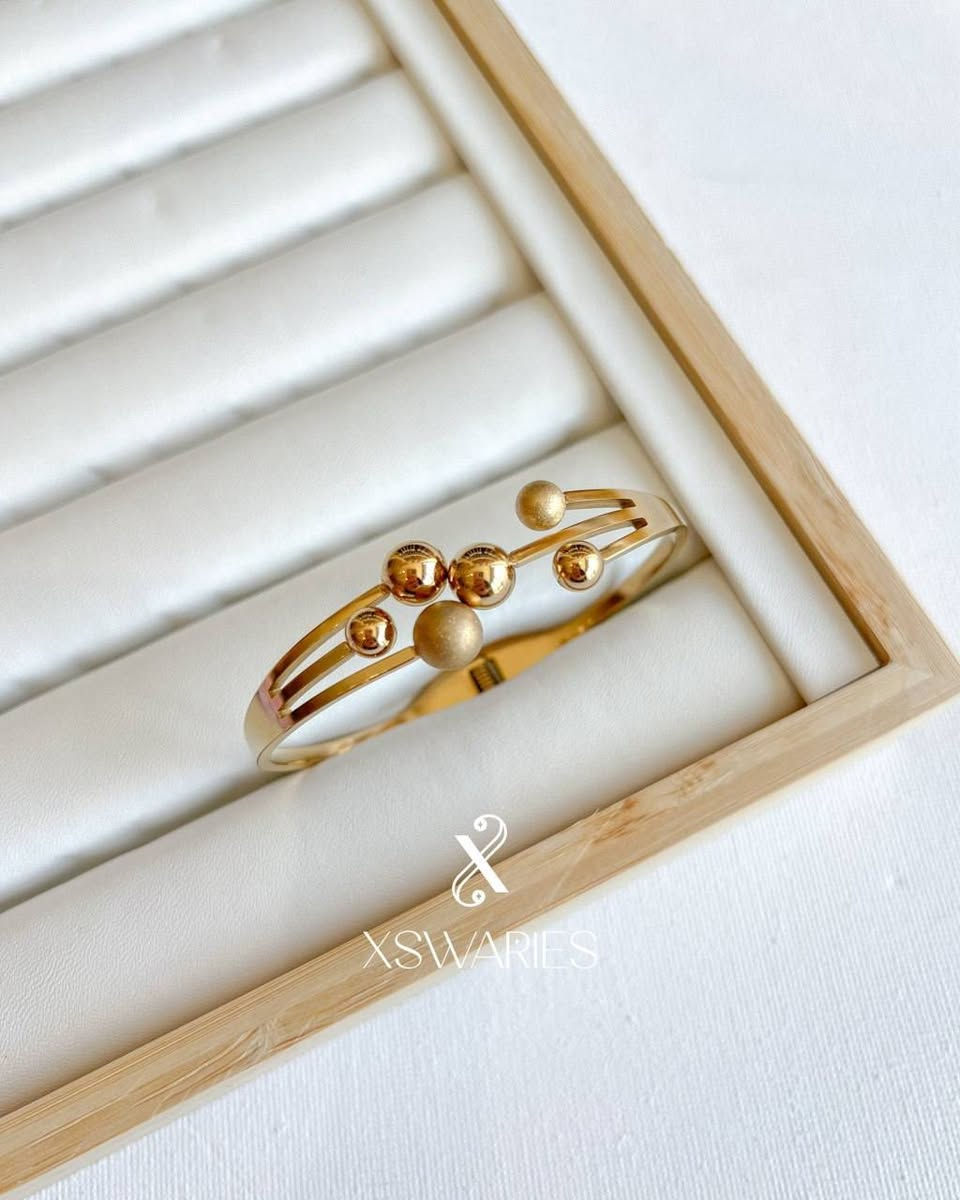 اساور ستانلس ستيل ذهبي طلاء ثابت ضمان جوده عالية 
توصيل داخل بلد وجميع المحافضات 🍓❤🔥🍓


**إذا كنت صاحب هذا الإعلان وتريد حذفه لأي سبب، رجاءا أرسل رسالة إلى الدعم الفني**