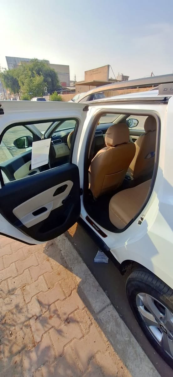 ماشية 52,000 كيلو 
مكفوله محرك وكير 
كير أربع سرعات
محرك سعة 2000cc
اربعه سلندر 
استلام من الشركه 
صيانتها وتبديلات زيت المحرك من الشركه 
البطاريه  والاطارات جديده 
تدفئة تبريد 
قياس الاطارات  16
لون ابيض
كاميرا خلفيه 
حساسات خلفيه 
شاشه اندرويد
مكان السياره بغداد
للاستفسار ***********
