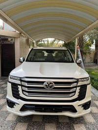 لاندكروزر 2025  VXR زيرو ما ماشية  للبيع  خليجي مواصفات بريم محرك 4000...