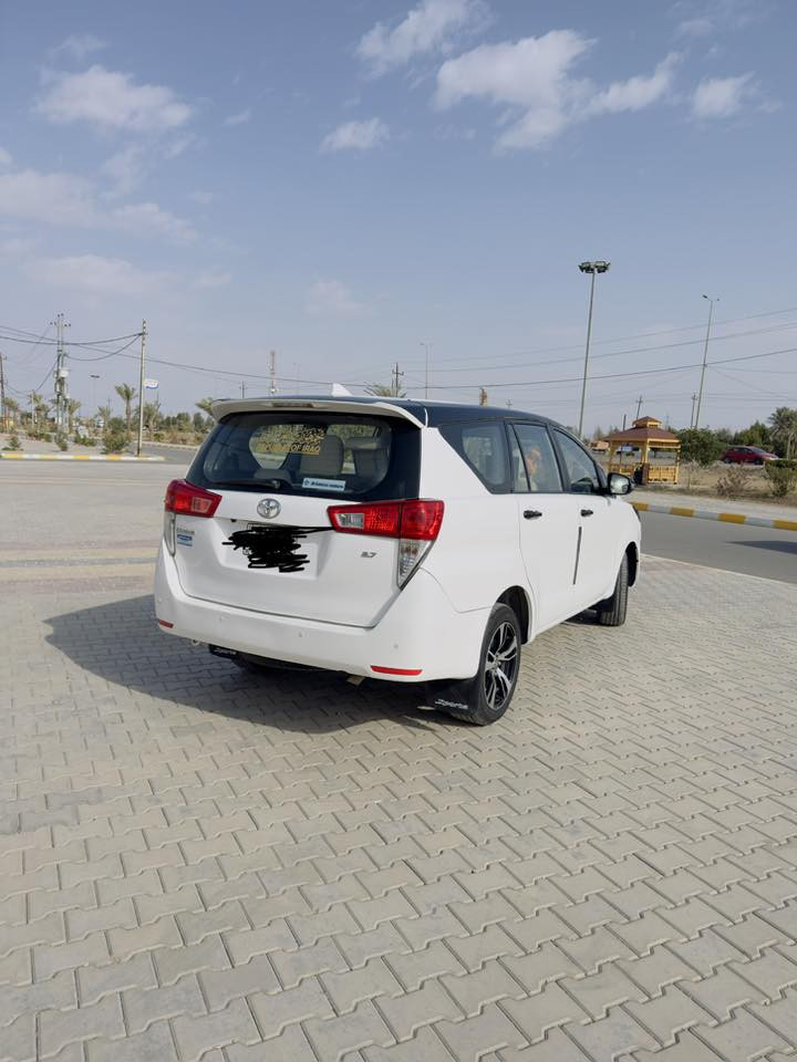 السلام عليكم سياره انوفا 2023 اصل محرك 2700 رقم إنكليزي باسمي سياره مصبوغه عام تغير لون بالخليج  للاستفسار الاتصال عله الرقم ***********
