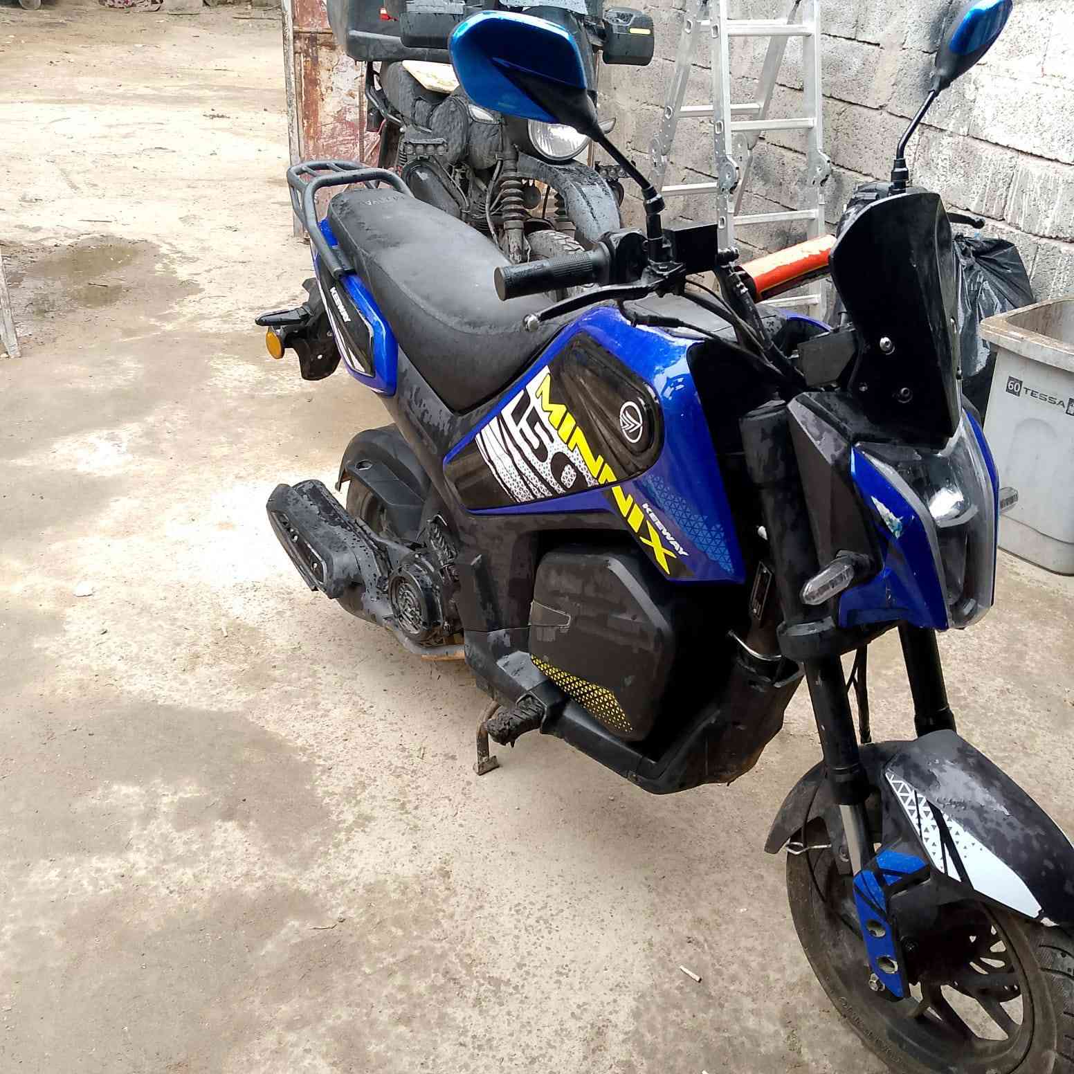 دراجة منكس رقم اوسنوية محرك 150سيسي دراجة اقتصادية 32كيلو تصرف لتر بانزين دراجة قوية صالة 3اشهر من نازلة من شركة سبب البيع معتاز افلوس ***********
