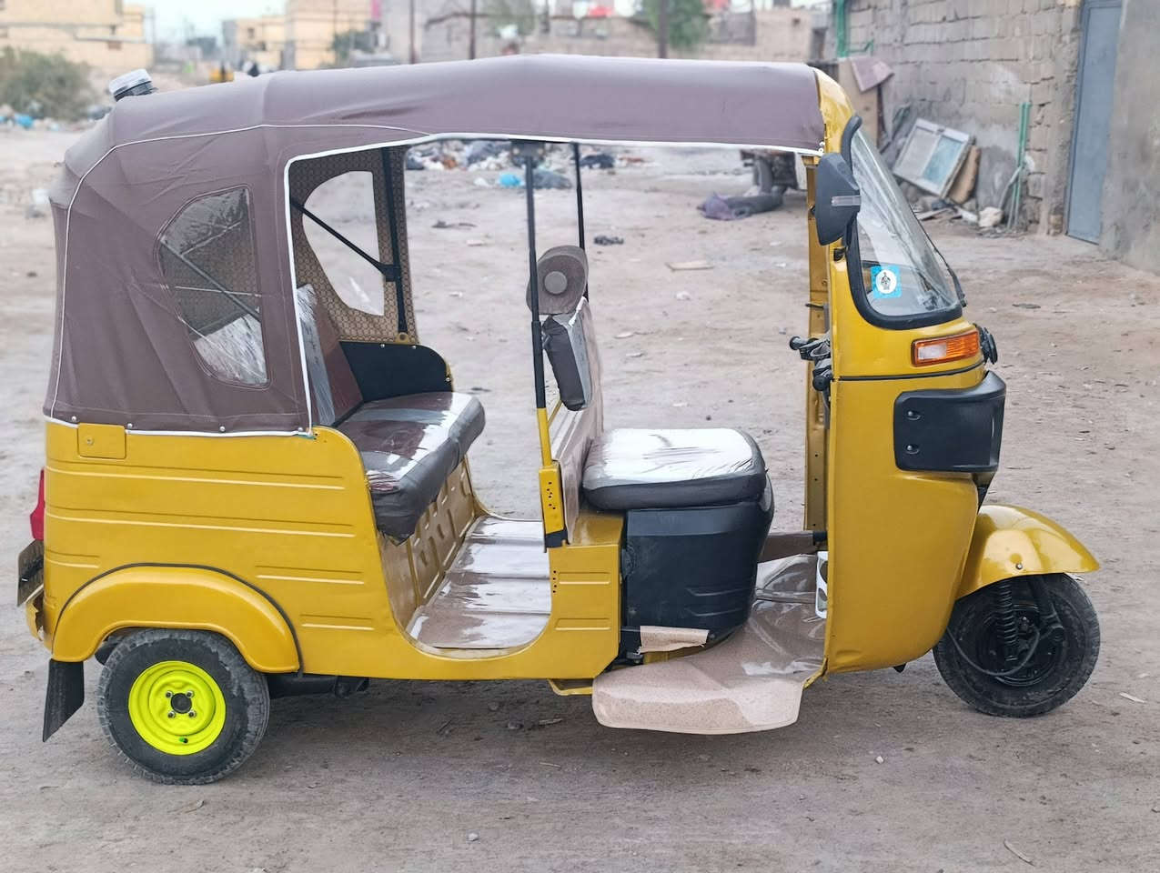 السلام عليكم تكتك باجات موديل 2020 بشهر 11رقم وسنوية بأسمي تكتك بيهه ضربه بس باللغد تعمير كامل مصبوغة صبغ عام للجماليه تكتك مجفته تجفيت شركه السعر خاص متواجد واتساب *********** العنوان بصره خمسة ميل حي طارق
