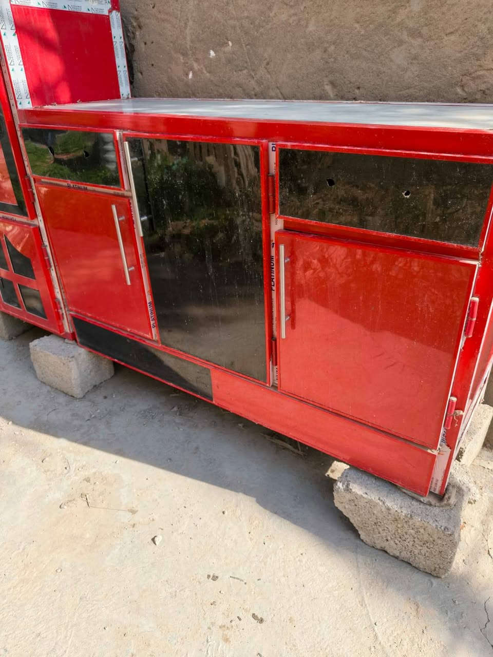 السلام عليكم كاونترات الاحمر بس ليدات المجارير والثاني نفس الي بلصوره اي اسفتسار والسعر خاص


**إذا كنت صاحب هذا الإعلان وتريد حذفه لأي سبب، رجاءا أرسل رسالة إلى الدعم الفني**