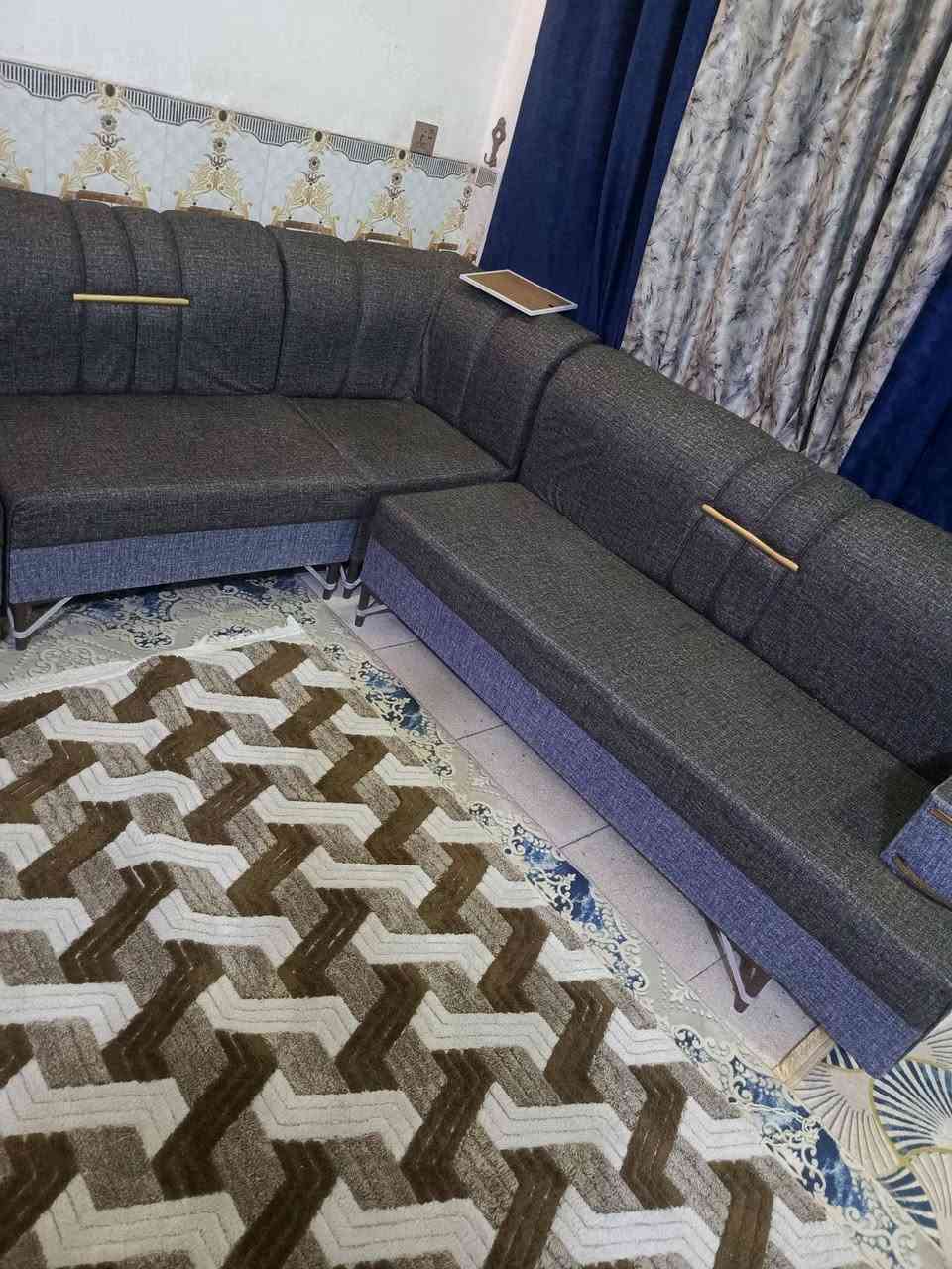 اسلام عليكم ديوان 11مقعد جديد غير مستعمل تسكام كله بلوك اسود وسفنج مميز اولا مكاني  حله نادر الثانيه عله الخدمي ***********واتساب
