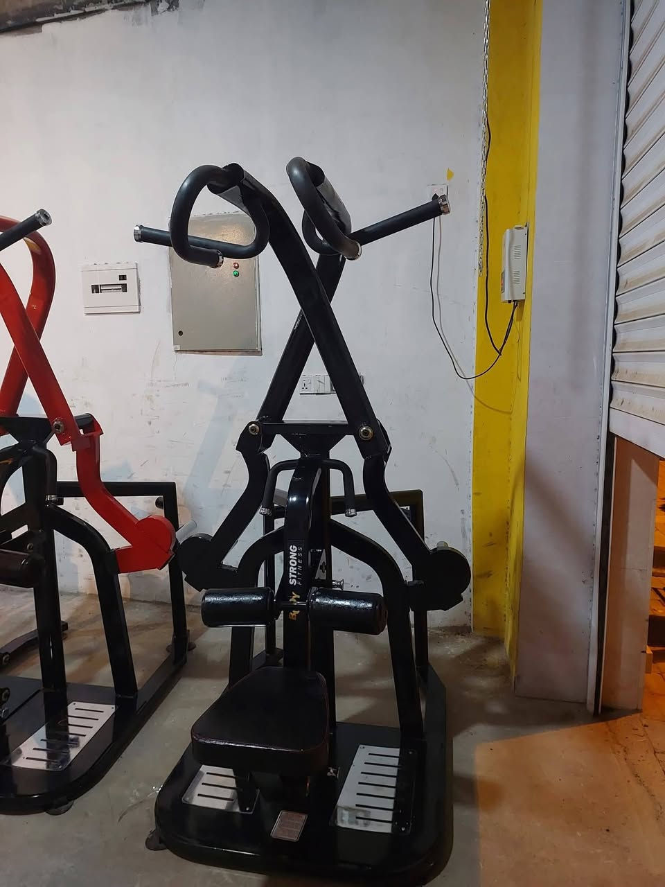 جهاز سحب من اعلا مقص
بسعر 650 دولار فقط 
جديد من الشركة حديد 3 ملم متوفر نقل للمحافظات 
للاتصال :  ***********
واتس اب:  ***********
