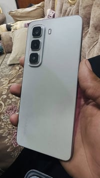 انفنكس هوت 50 • ذاكرة ٢٥٦ • مراوس