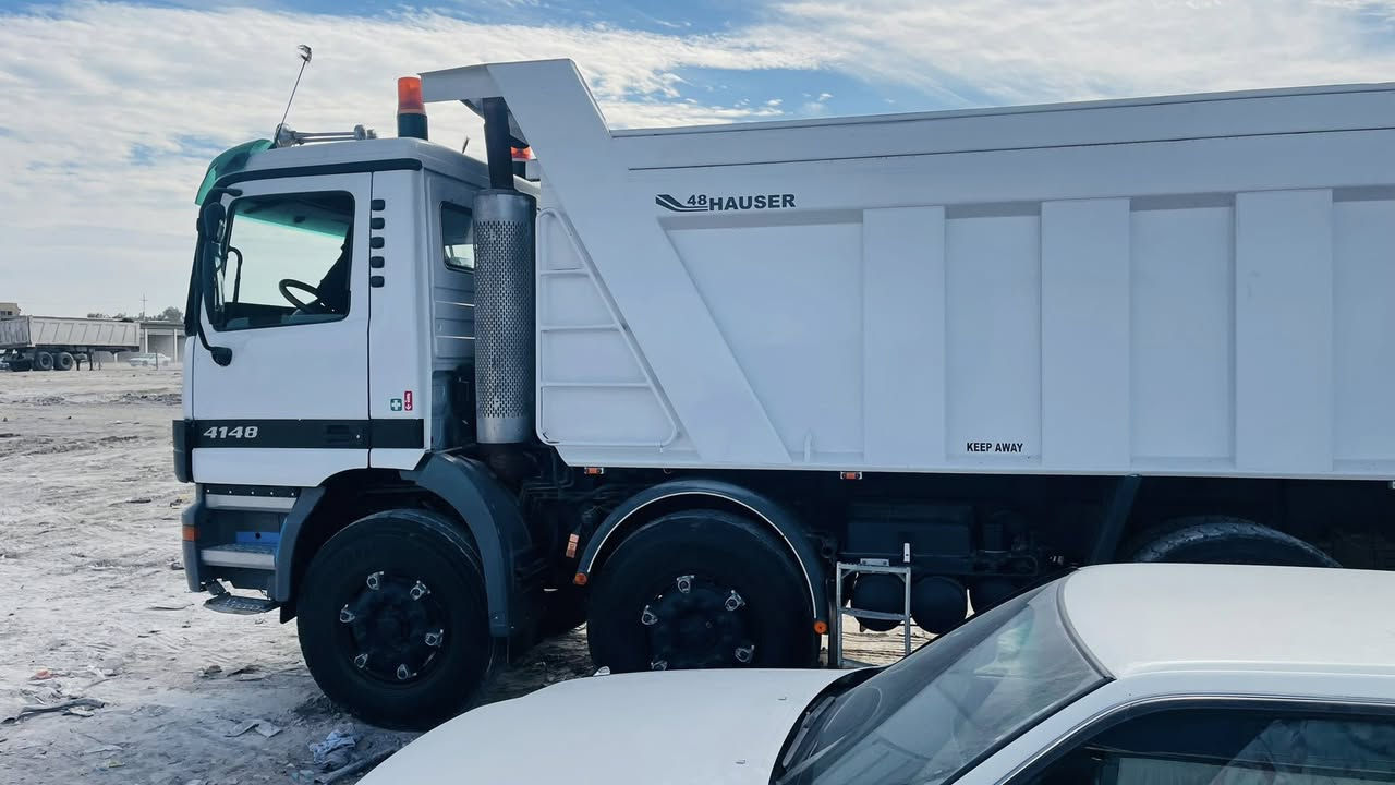 سلام عليكم  اكتروز موديل 2003اصل شاصي وسنويه حجم 4148ذرعه البدي18متر شغل علي ربيع السعر سته وعشره بيه مجال قليل  للاستفسار ***********
