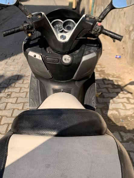 السلام عليكم
دراجة للبيع sym ياباني المحرك 125
كهربائيات جميع شغالة 
دراج نضيفة 
موقع بغداد (مدينة الصدر)
رقمي ***********

السعر 400 بيها مجال
