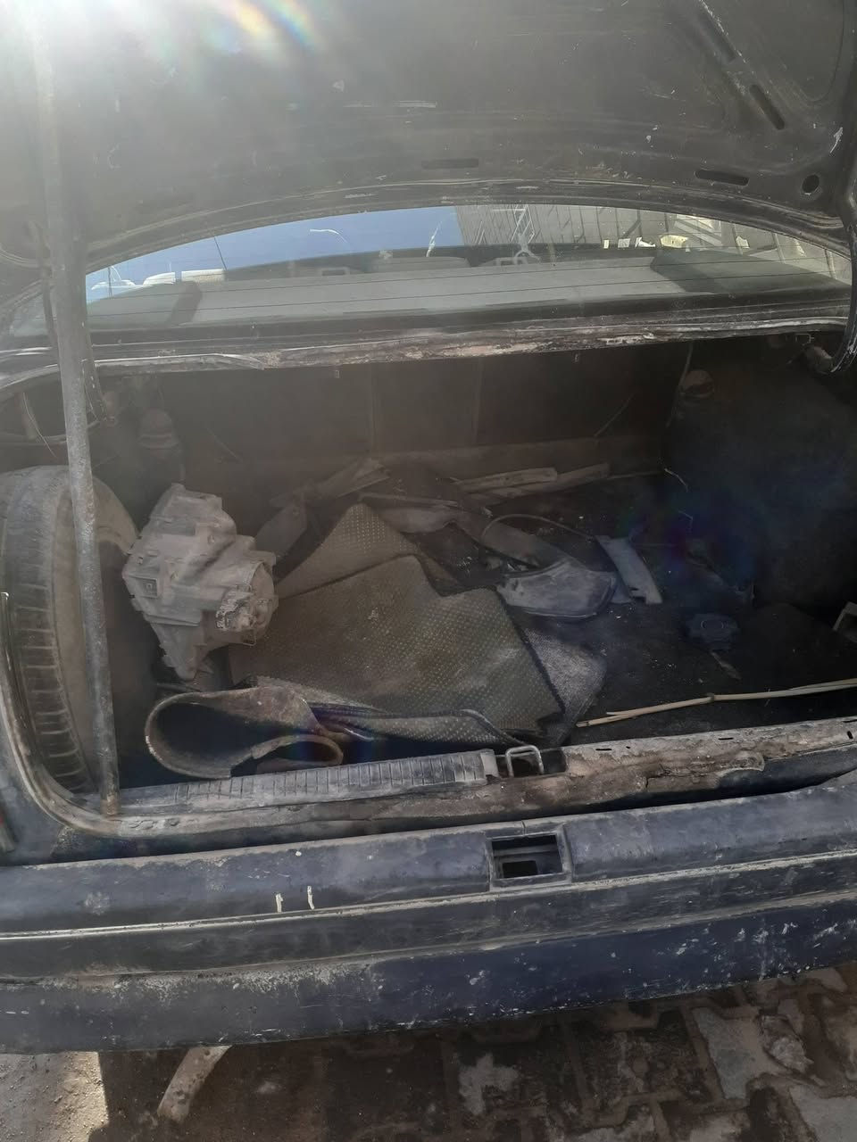 السلام عليكم سياره للبيع على كد حال تفيد كاسب تفيد عمال كير اوتو بيه مكينه ونجي ناعم سياره حداديه زينه سياره مالت كراب سياره اصوليه هذا رقم ***********هذا رقمي تفاصيل كله هاي
