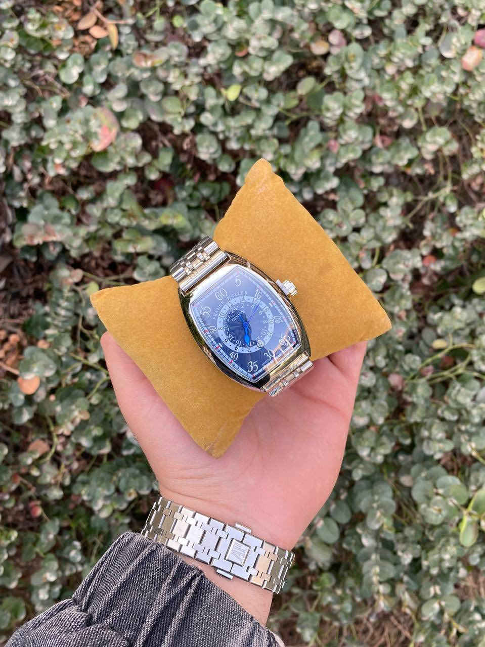 ساعه من ماركة فرانك
◼️حديد بالكامل 

◼️ ماستر كوالتي 

◼️ مكينه كوارتز 

◼️ وزن ثقيل 

◼️ طلاء ثابت 

◼️ تاريخ شهري 

◼️ زجاج ضد الخدش 

◼️ قفل اصلي

◼️ مختمه بالكامل 

سعر القطعه 30 الف واصل لباب البيت 

***********
ومتوفر جميع الساعات￼
